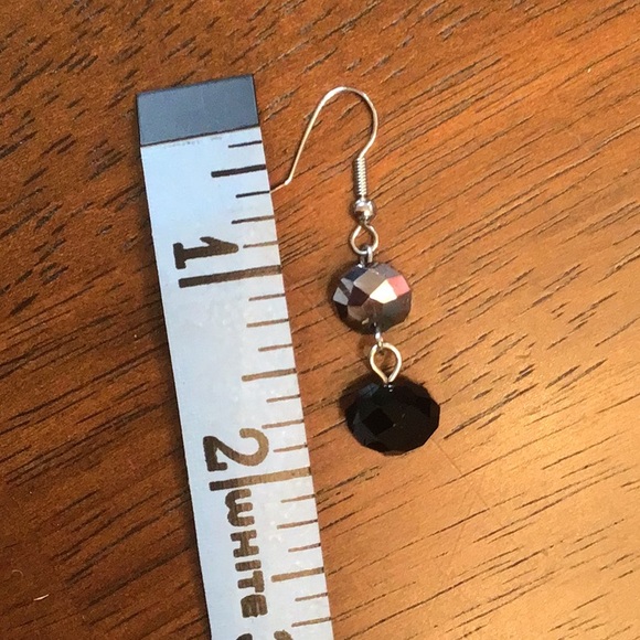 Silver black drop earrings - Picture 4 of 4